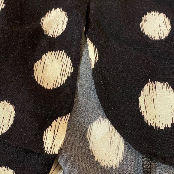 Wayf Abstract Black & White Polka Dot Shift Dress size XS - Picture 6 of 7